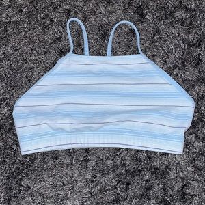 sports bra/ cropped tank top